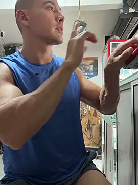 Paul22cm- live sex cam