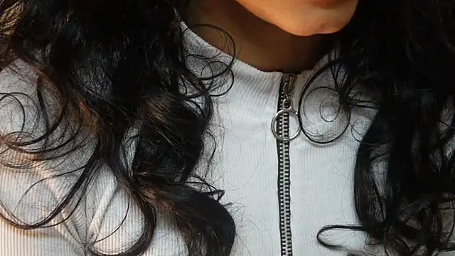 -AyeshaSinghania-'s cam snapshot