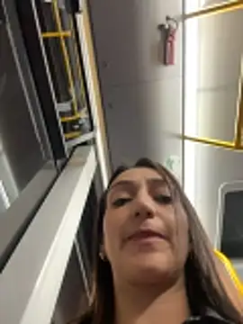 Ninabigtitied's cam snapshot