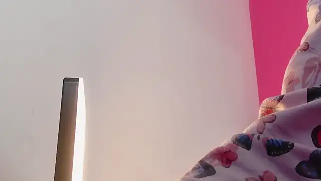 EbonyCoWorker's cam snapshot