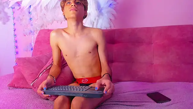 Leo_Glow live sex cam