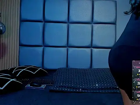 PAMELA-SMIITH's cam snapshot