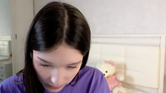 YvonneShames's cam snapshot