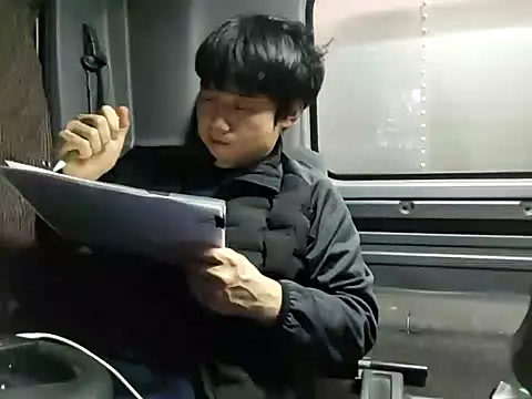 whitebriefboy live sex cam