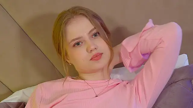 SelinSwarovski's cam snapshot