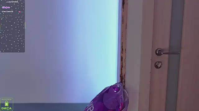 maya_snow's cam snapshot