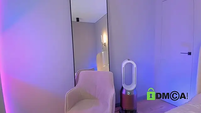 Wallflowerr's cam snapshot