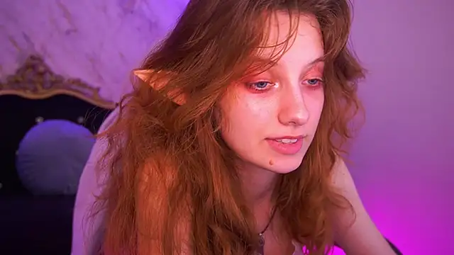 CuteeFoxy's cam snapshot