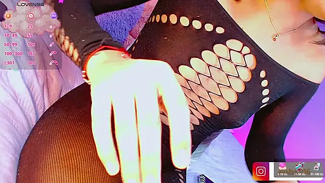 AiishaRose live sex cam