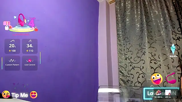 AdriannaLily's cam snapshot