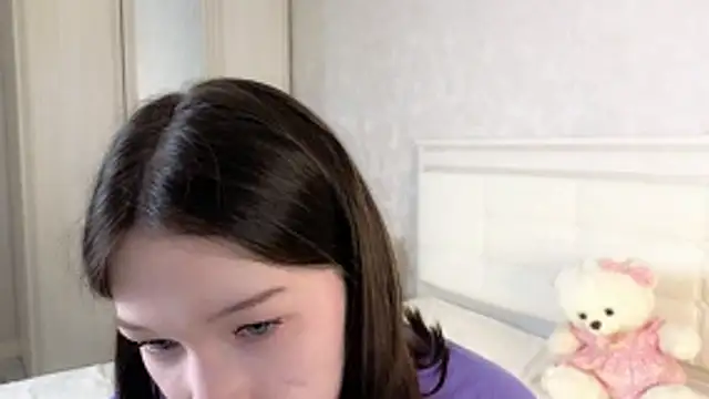 YvonneShames's cam snapshot