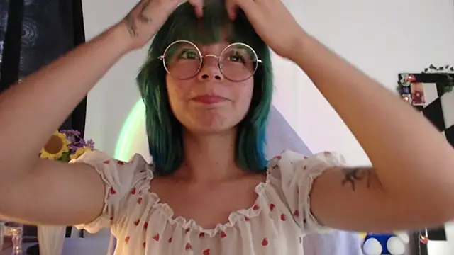 YUKII-UWU's cam snapshot