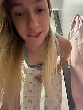 Lia__Love's cam snapshot