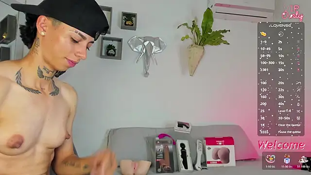 AmberAdams_'s cam snapshot