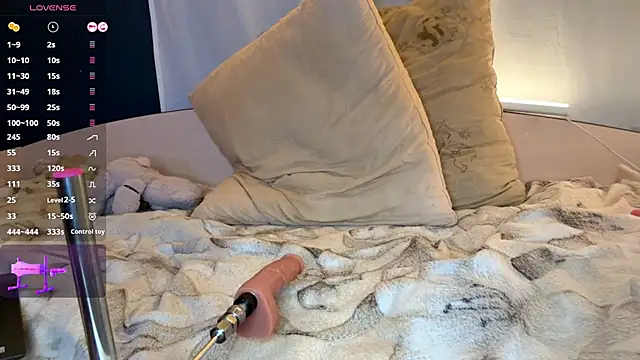 MaryjaneSpider's cam snapshot