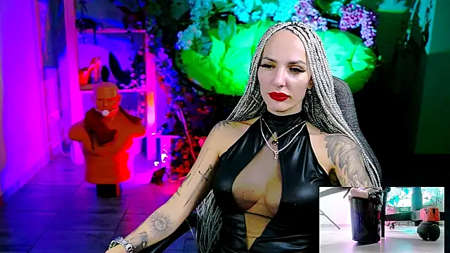 MonicaMaxwel's cam snapshot