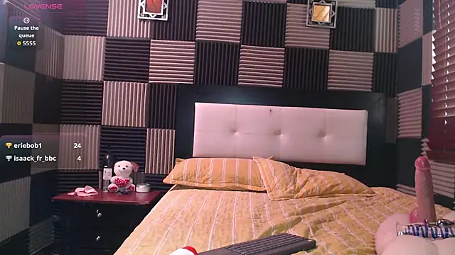 antonela-tompson's cam snapshot