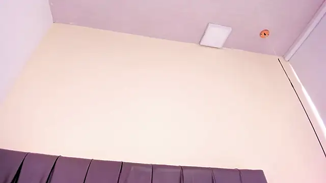 Cherllynn's cam snapshot