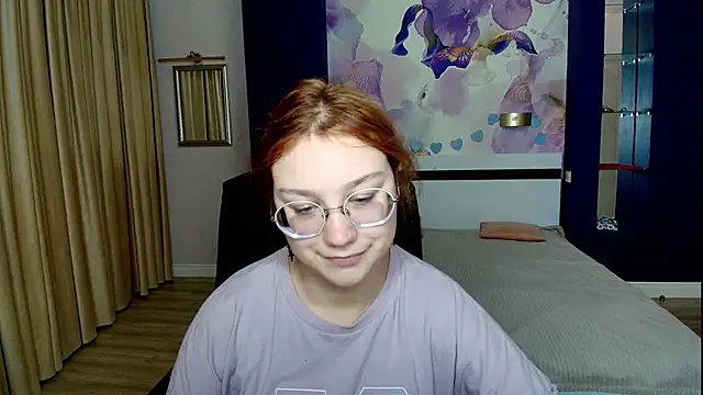 AngelinaLow's cam snapshot