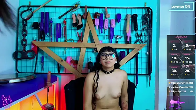 Mrmia_bdsm_extreme's cam snapshot