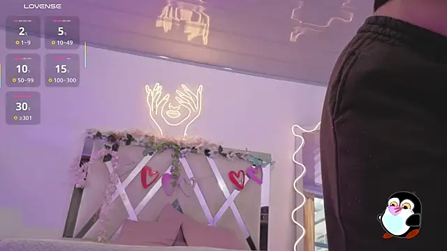 ZURY_TAY's cam snapshot