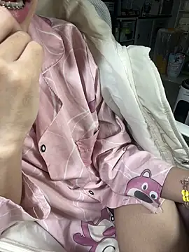 Mina048's cam snapshot