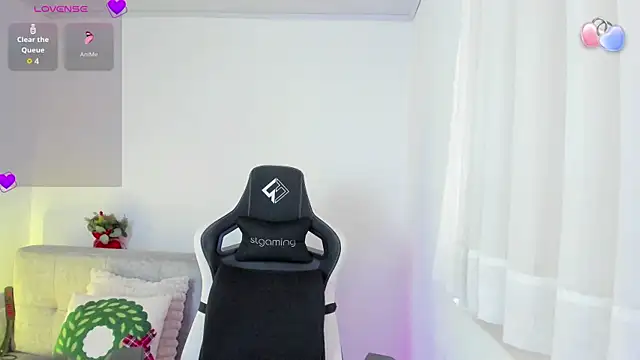 ambar-wells's cam snapshot