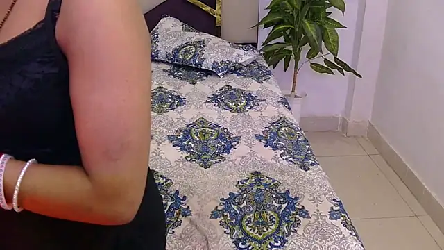 Lovelyy-couple's cam snapshot