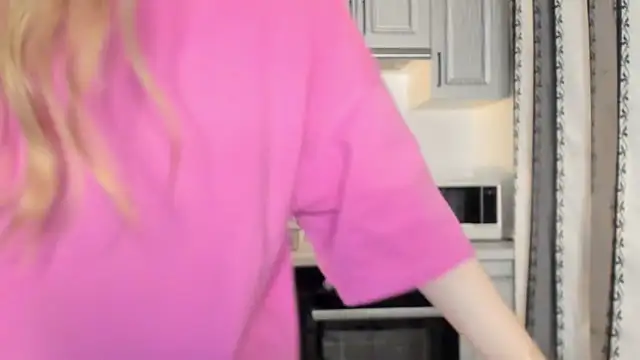 leslie_my_lovee's cam snapshot