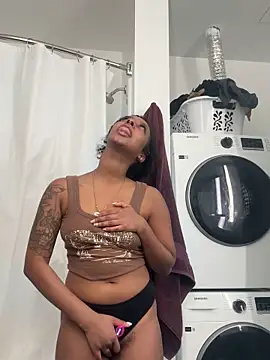 Your_Paris's cam snapshot