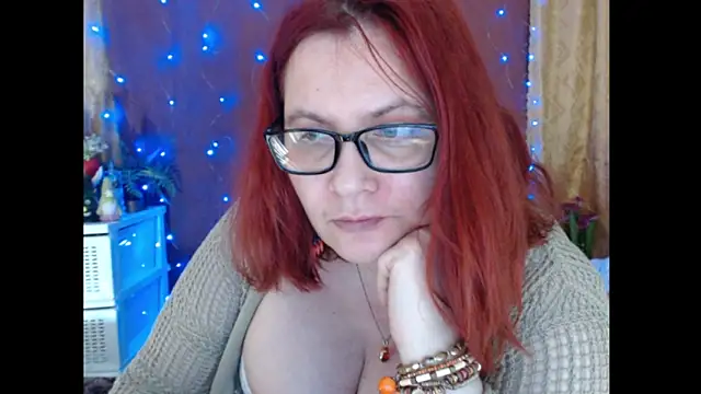 PlayfullMature's cam snapshot