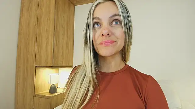 Isabella_Harley's cam snapshot