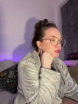 FemDom_RubyKnightXXO's cam snapshot