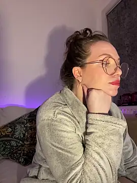 FemDom_RubyKnightXXO's cam snapshot