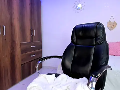 thaily_22's cam snapshot