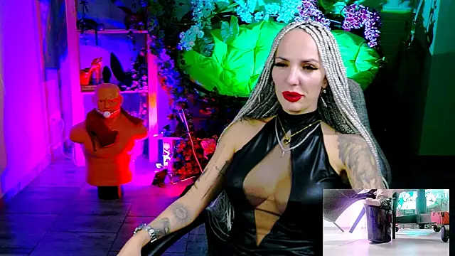 MonicaMaxwel's cam snapshot