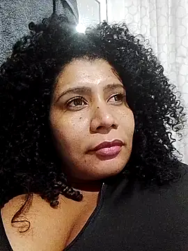 Brunnet_Doll's cam snapshot