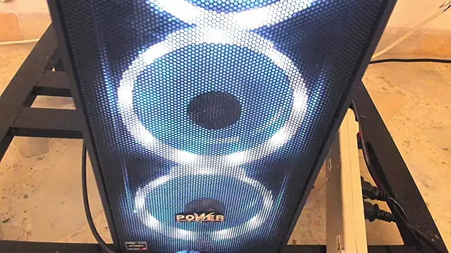 MiaLuxxi live sex cam