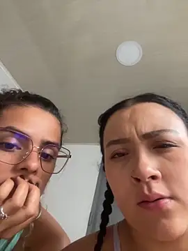 Abigail_Cowen's cam snapshot