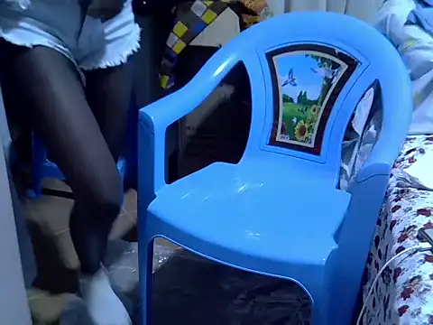 Just_Karu's cam snapshot