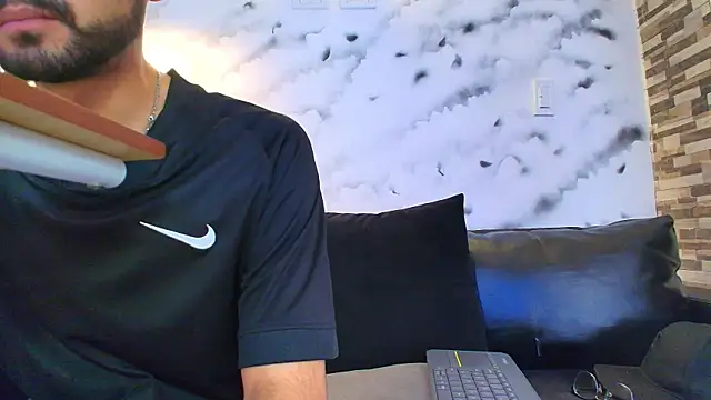 Axel_Moon_S's cam snapshot