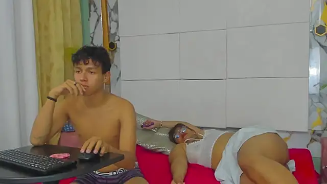 PrincesANDdark's cam snapshot