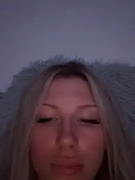 blondeeee's cam snapshot