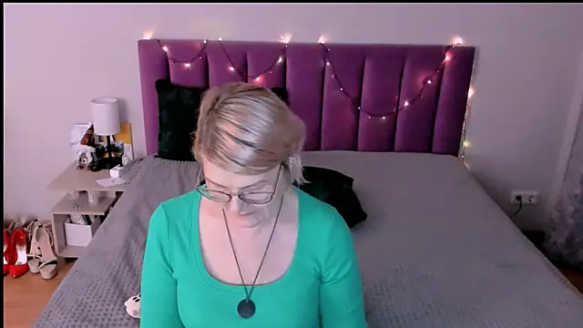 sabrinamacmarren's cam snapshot