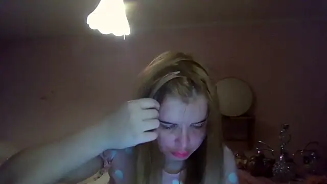 HornyElena's cam snapshot