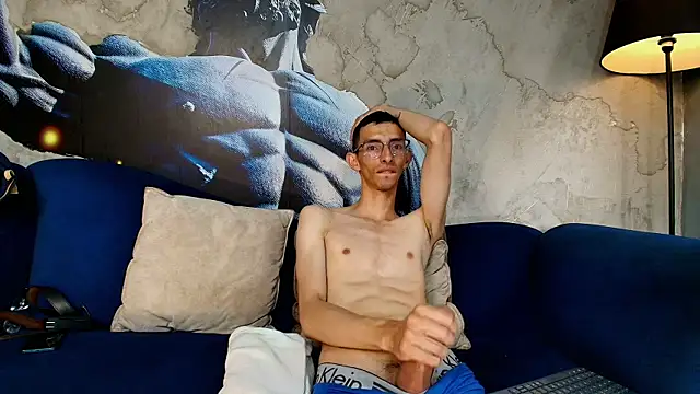 ZyroNight live sex cam