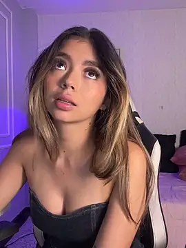 HoneyMollyX live sex cam