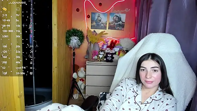 Fiery_Brunette_'s cam snapshot