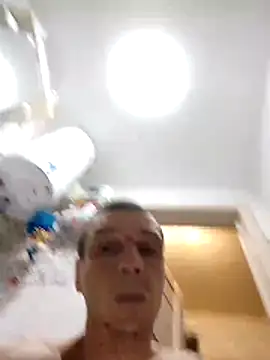 N_i_k_o_l_a_u's cam snapshot