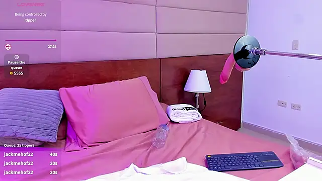 dahian_boobs's cam snapshot